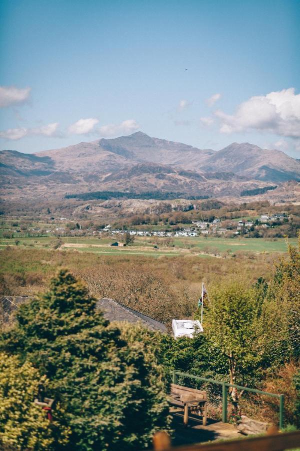 Ferlas Bed&Breakfast Penrhyndeudreath Exterior foto