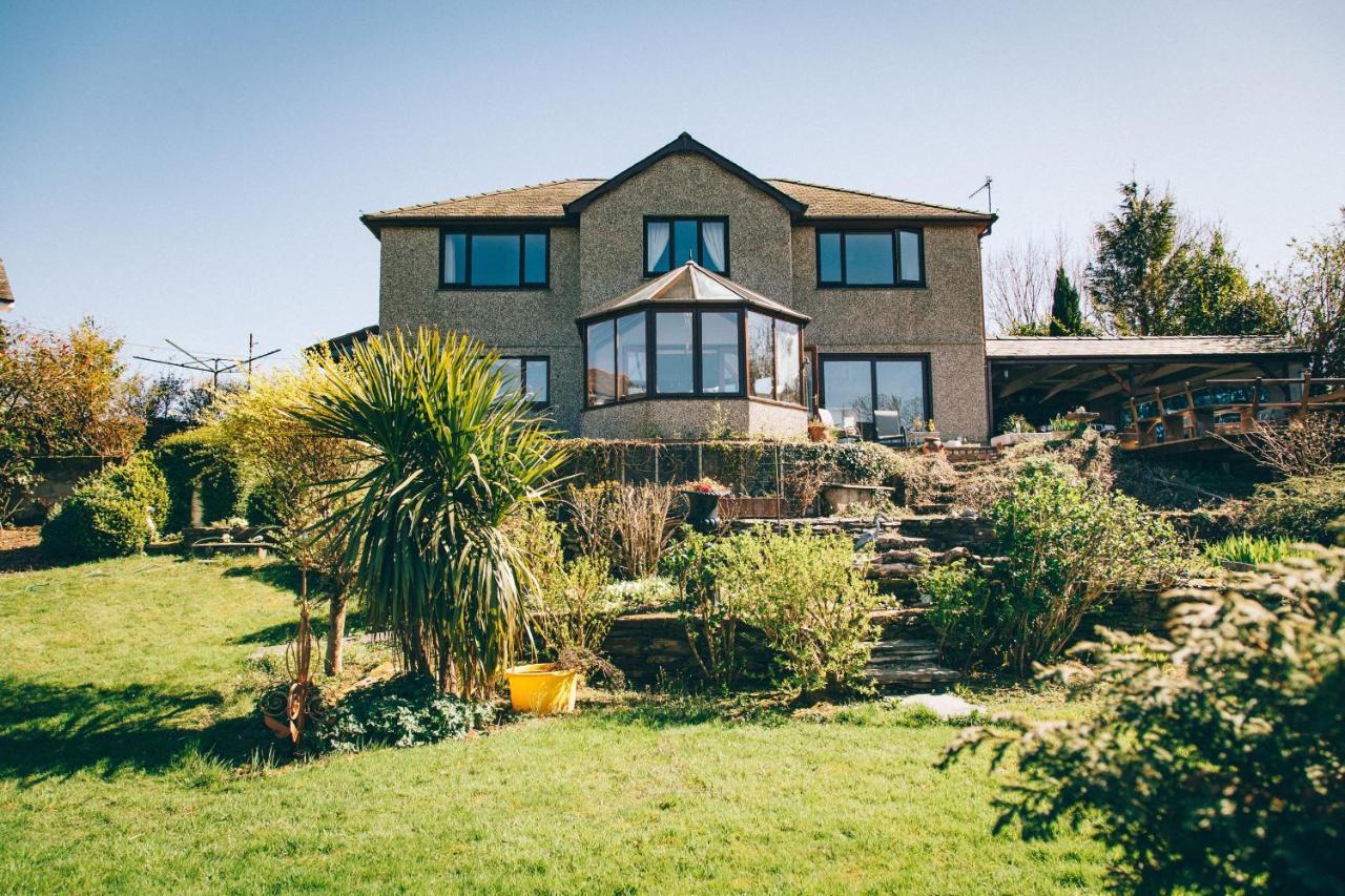 Ferlas Bed&Breakfast Penrhyndeudreath Exterior foto